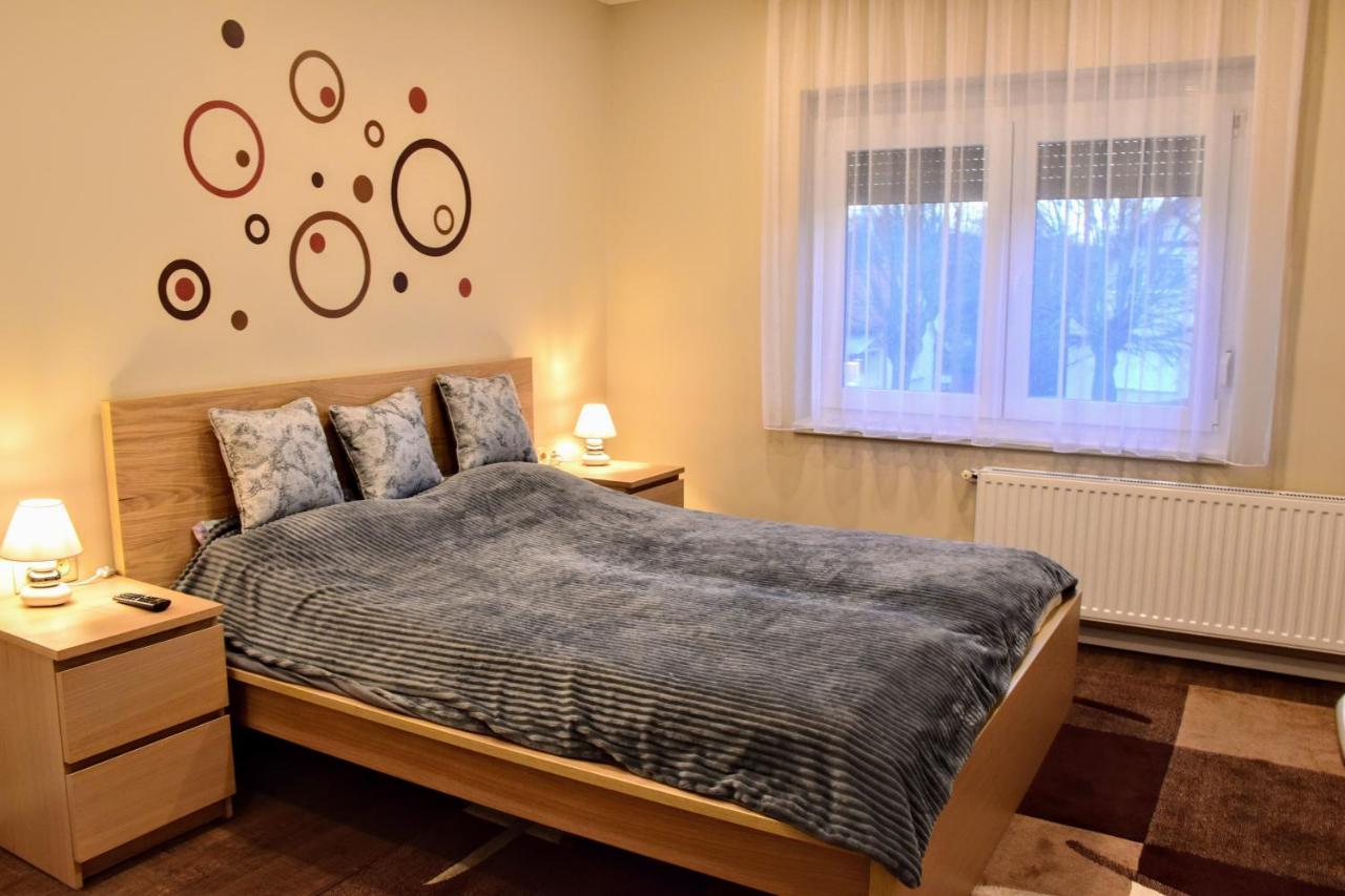 Keknefelejcs Vendeghaz Villa ซาลาคาโรส ภายนอก รูปภาพ