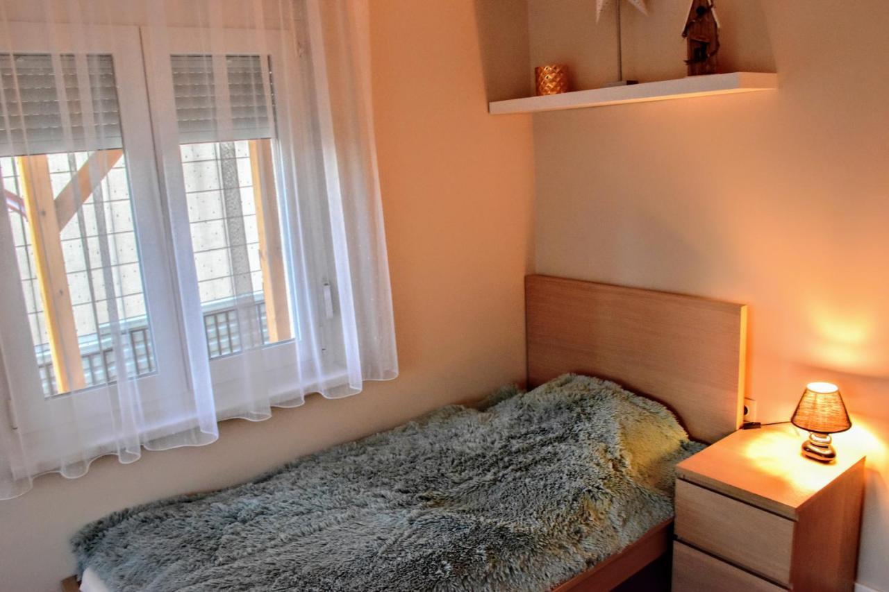 Keknefelejcs Vendeghaz Villa ซาลาคาโรส ภายนอก รูปภาพ