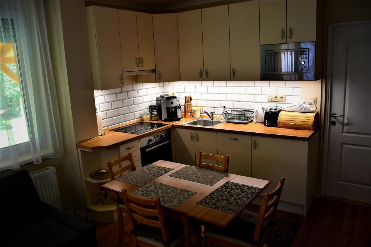 Keknefelejcs Vendeghaz Villa ซาลาคาโรส ภายนอก รูปภาพ