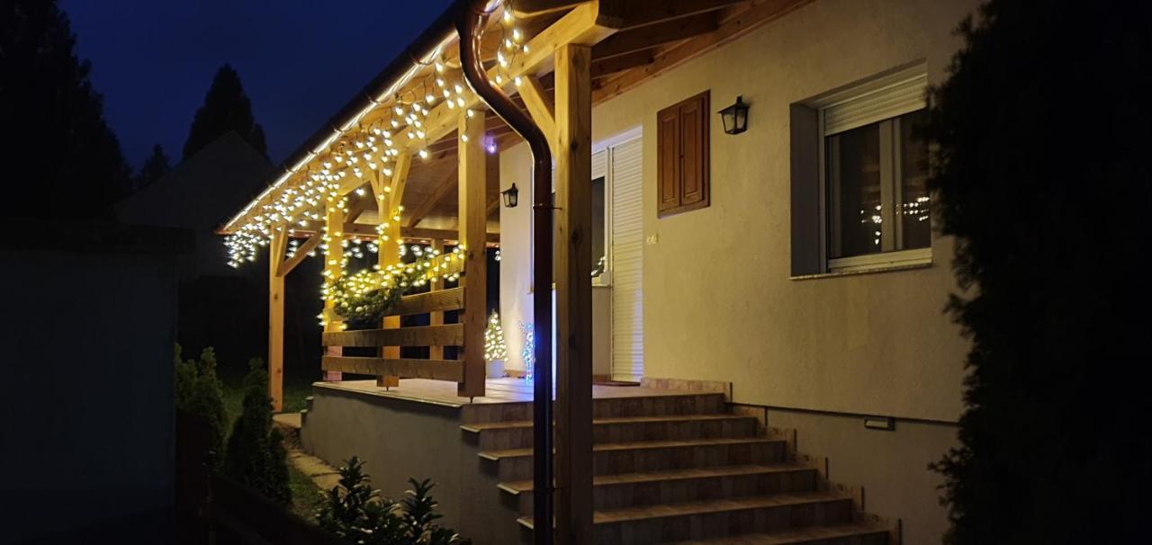 Keknefelejcs Vendeghaz Villa ซาลาคาโรส ภายนอก รูปภาพ