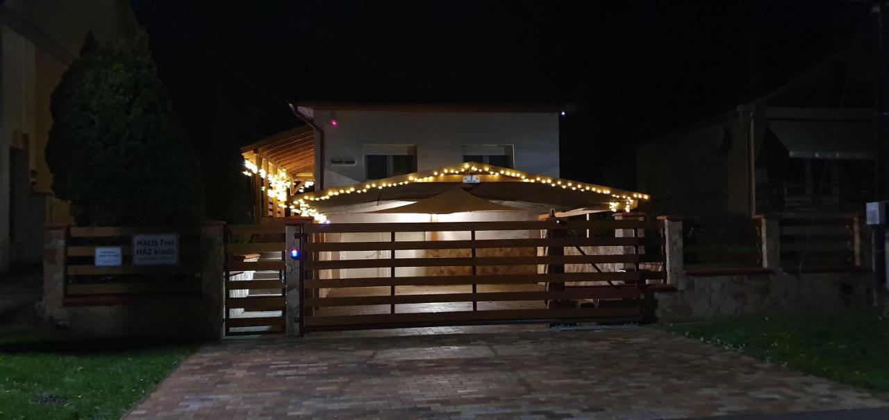 Keknefelejcs Vendeghaz Villa ซาลาคาโรส ภายนอก รูปภาพ